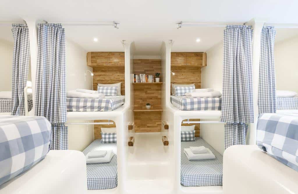 Poshtel là gì? Đặc trưng cơ bản của Poshtel